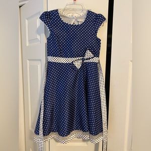 Girl’s size 8 blue white polka dot dress